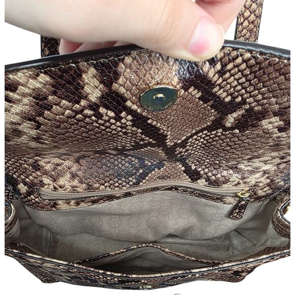 Michael Kors Ava Medium Python Snake Leather Crossbody Satchel Bag Khaki - Picture 14 of 15